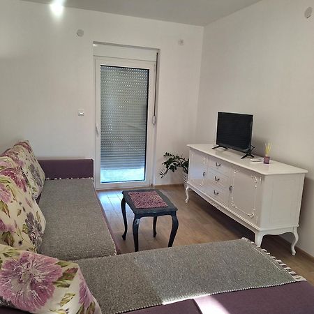 Expo Airport Otel Surčin Eksteriør billede