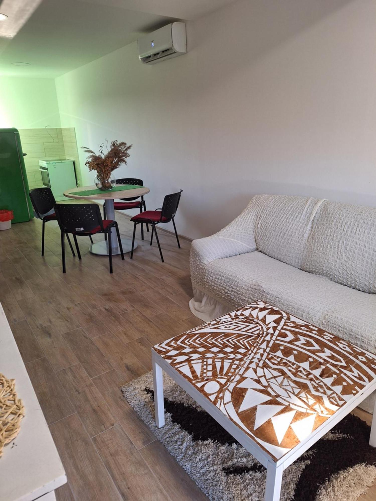 Expo Airport Otel Surčin Eksteriør billede
