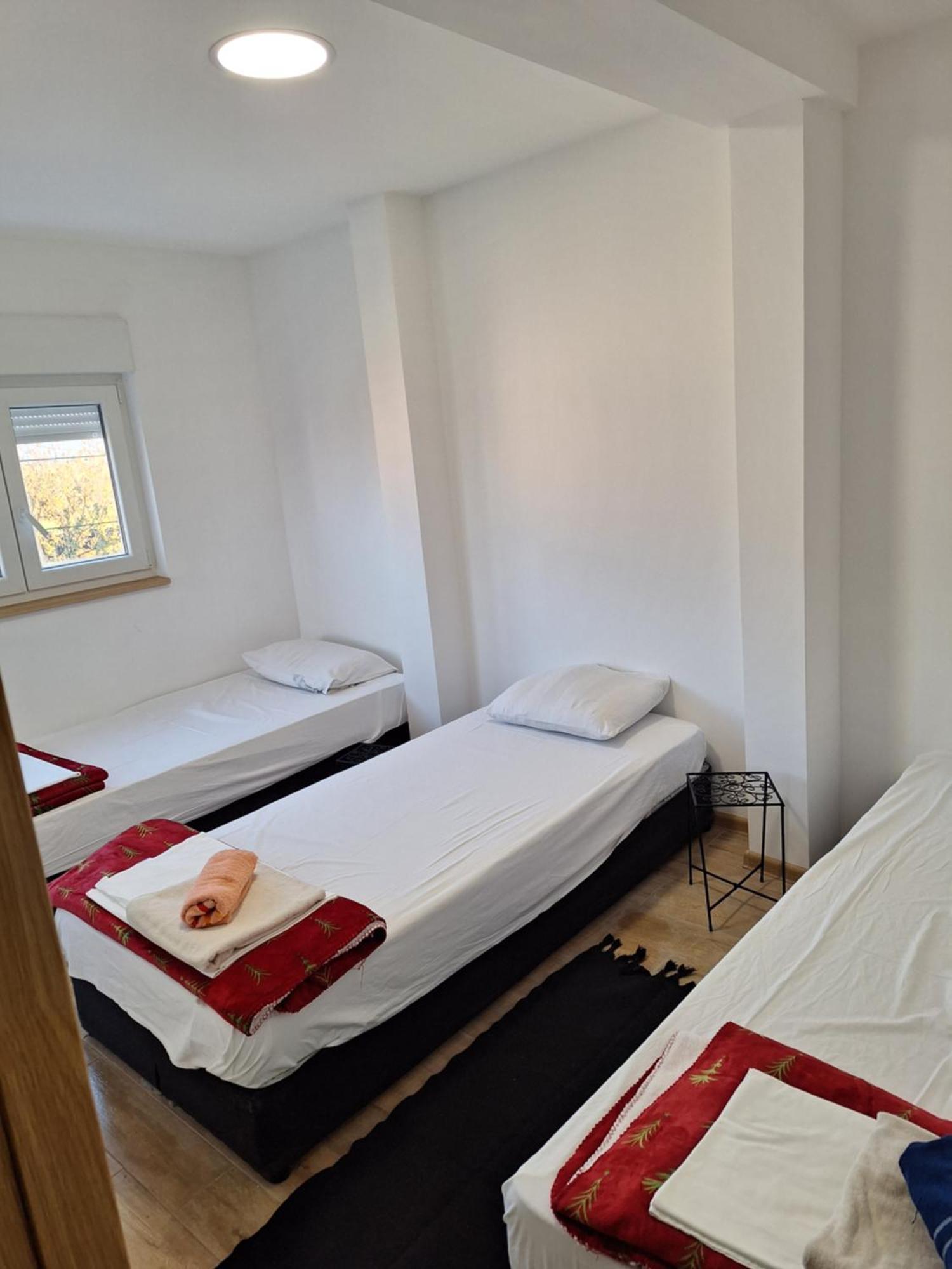 Expo Airport Otel Surčin Eksteriør billede